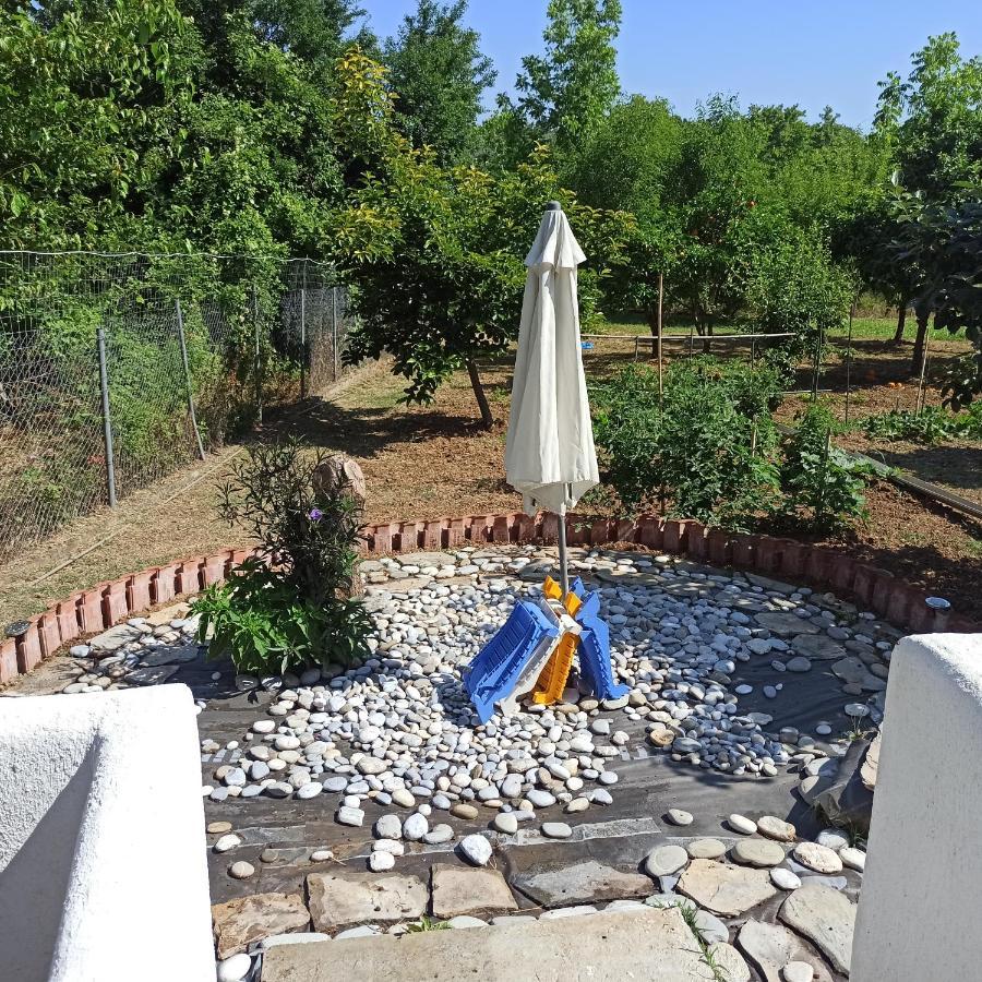 Εξοχική Κατοικία - Cottage Τίνα Liri Exterior photo